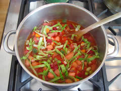 Half the garden soup, ready to serve