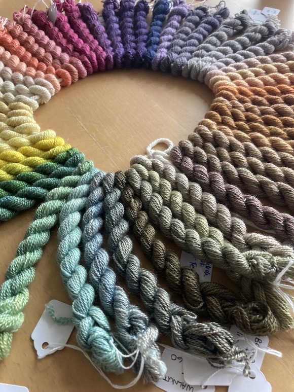 Natural dyed yarn