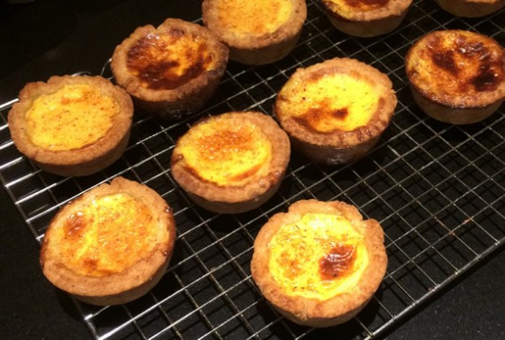 Egg custard tarts