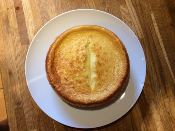 Sauron's eye cheesecake