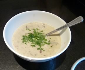 Mushroom Soup with Parsley & Garlic